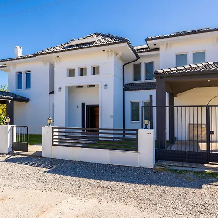 White Cloud ヴィラ ダルヤン